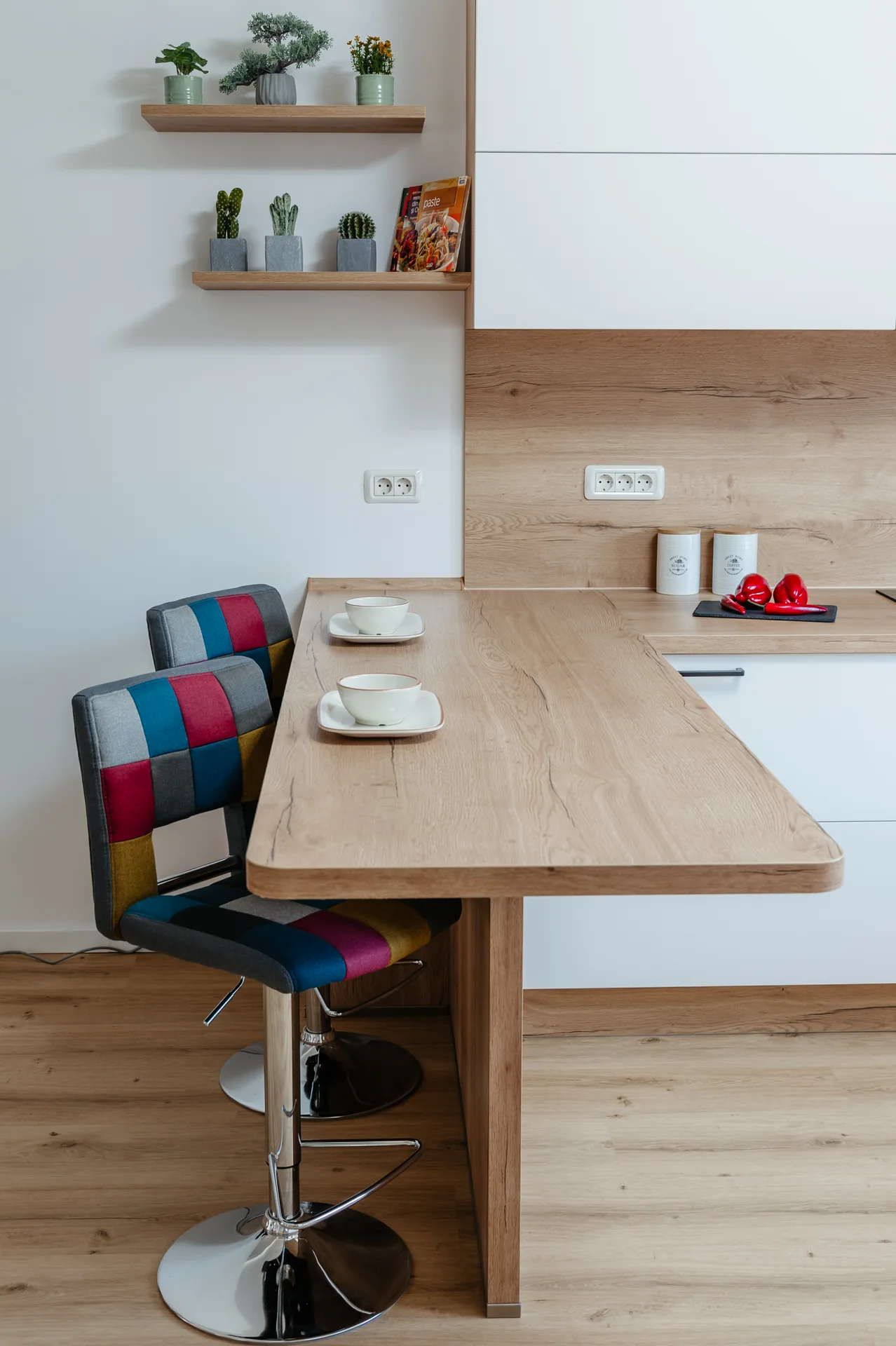 Plus — arctic white, blat oak ventura — poza 10