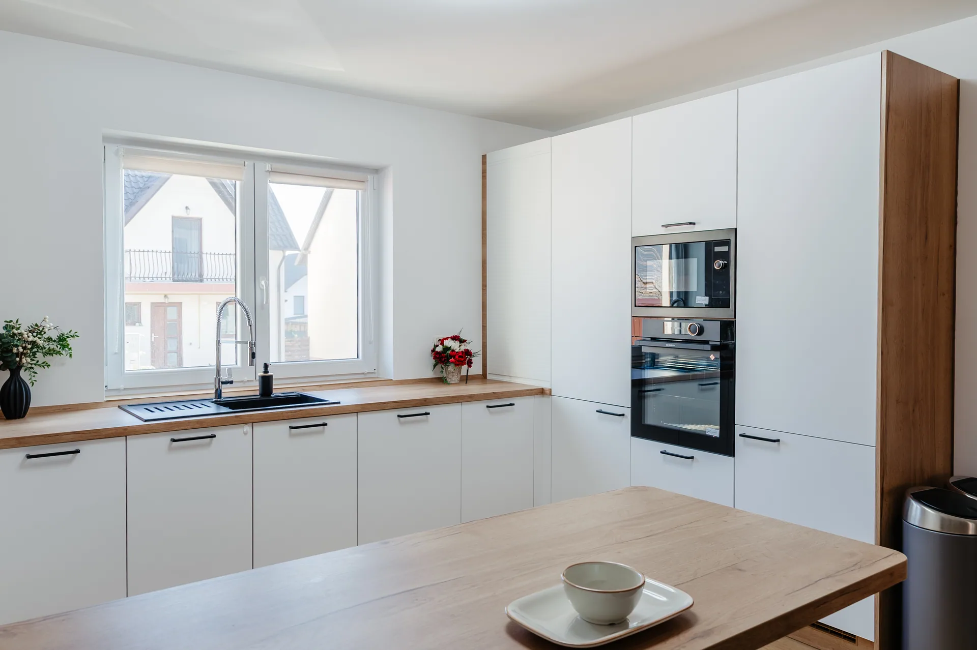 Plus — arctic white, blat oak ventura — poza 6
