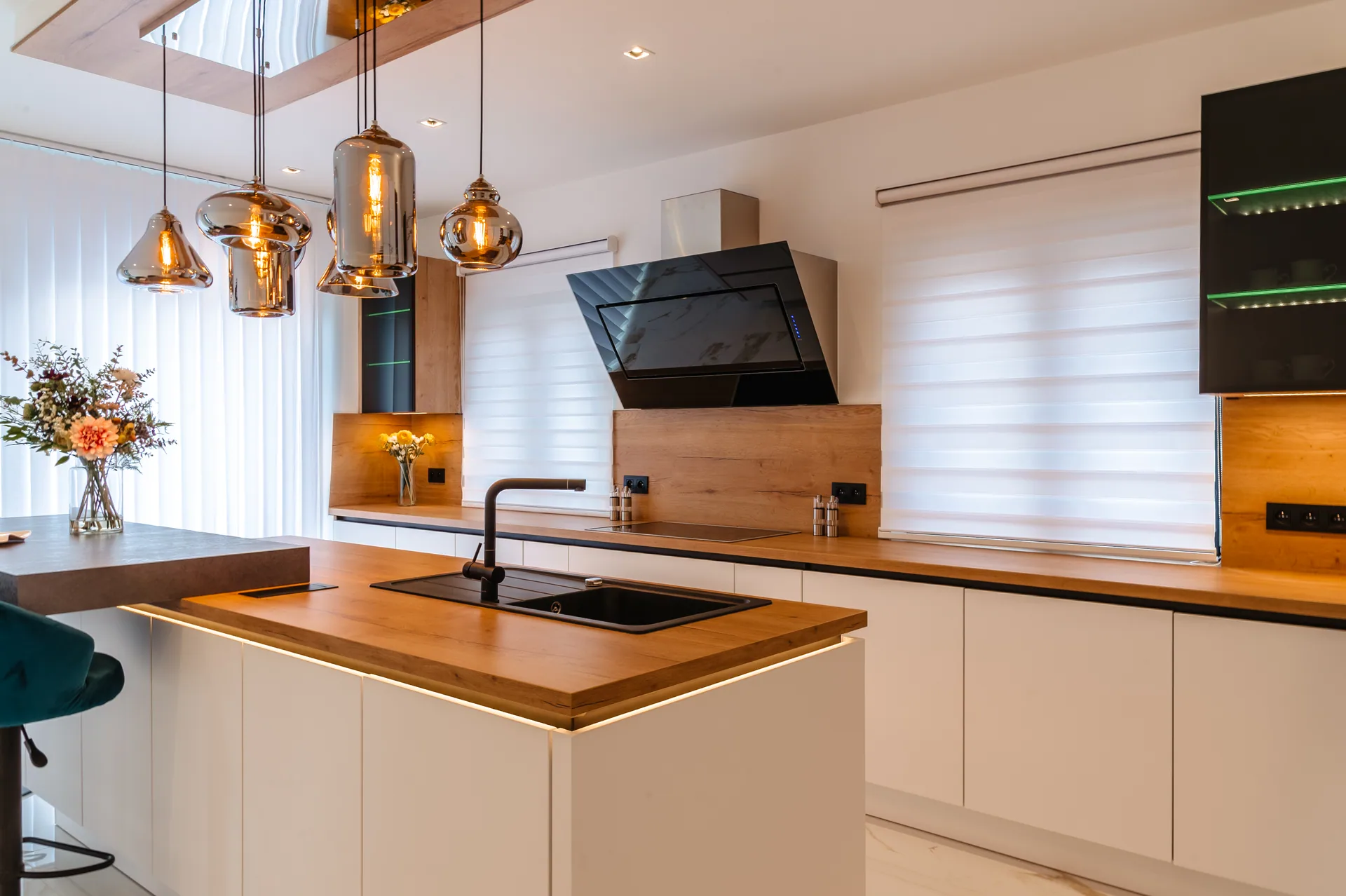 Plus — arctic white, blat oak ventura — poza 6