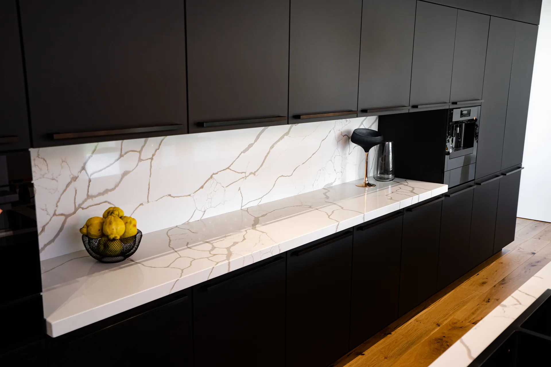 Plus — black, blat quartz — poza 5