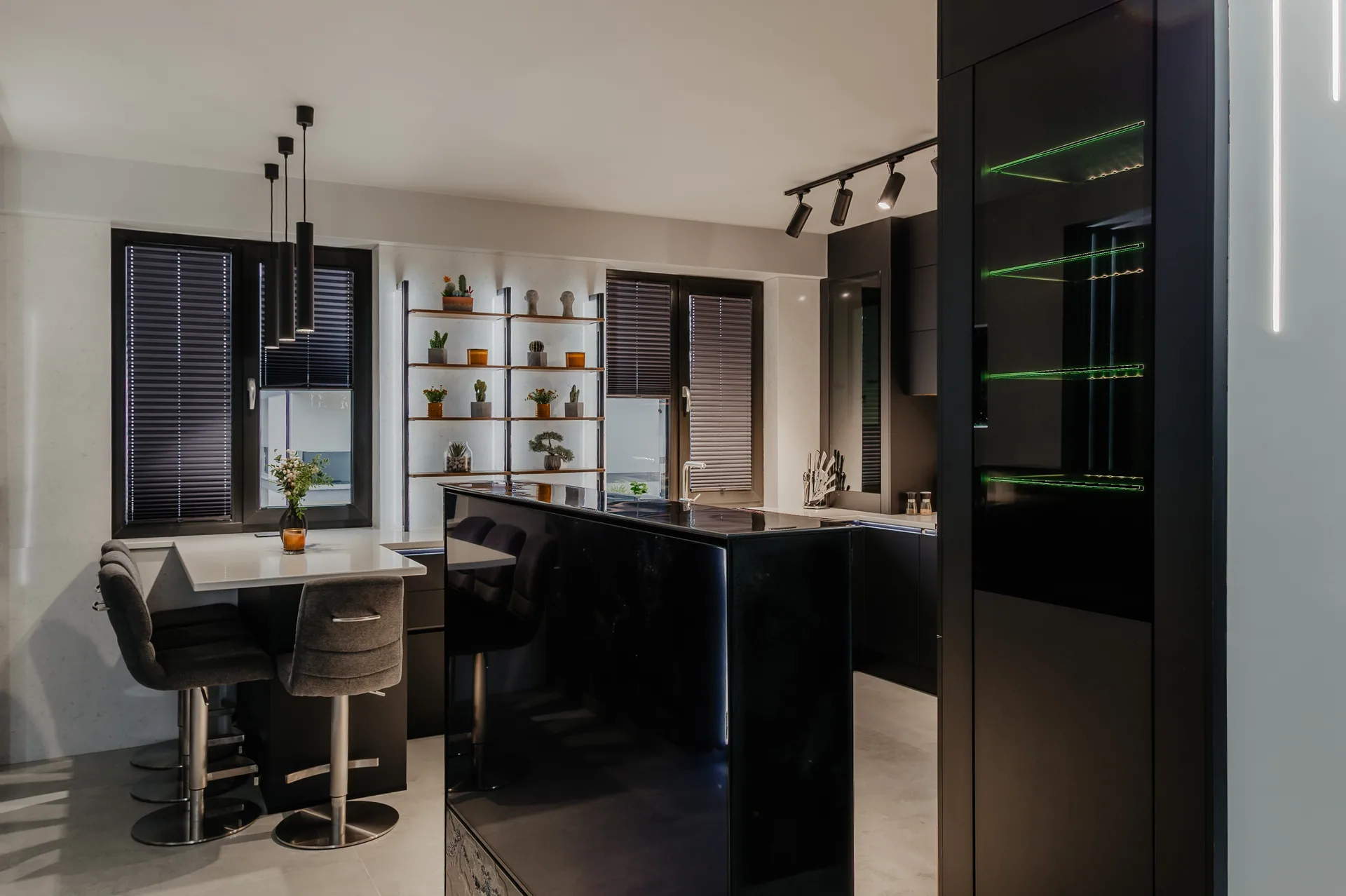 Plus — black, blat quartz — poza 11