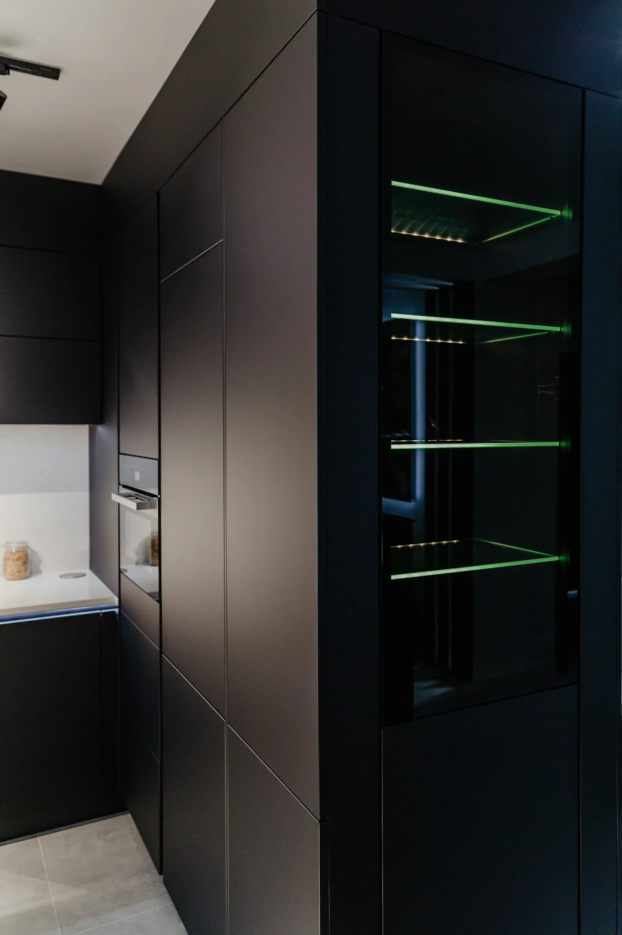Plus — black, blat quartz — poza 7