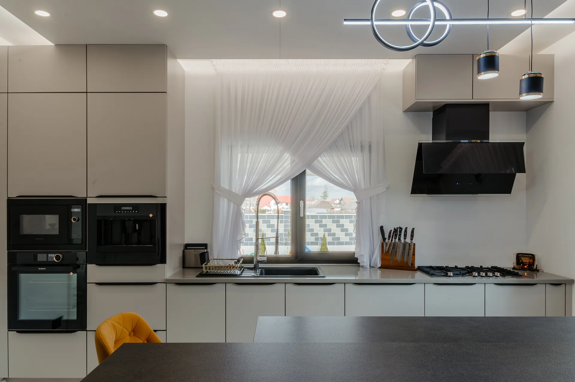 Plus — lava, blat quartz — poza 2
